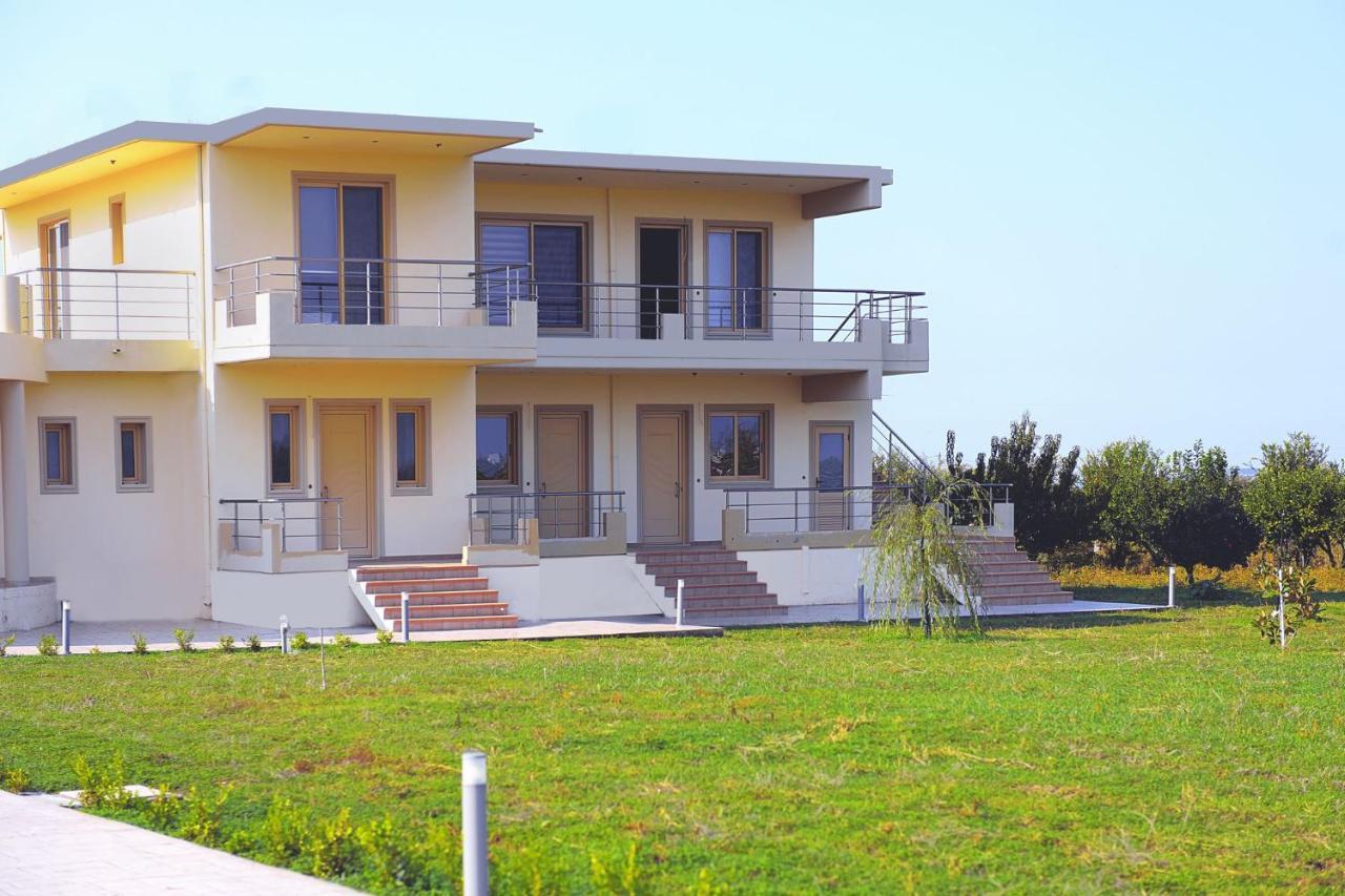 Stelia Luxury Apartments Kalavárda Buitenkant foto