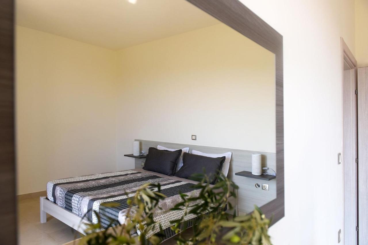 Stelia Luxury Apartments Kalavárda Buitenkant foto