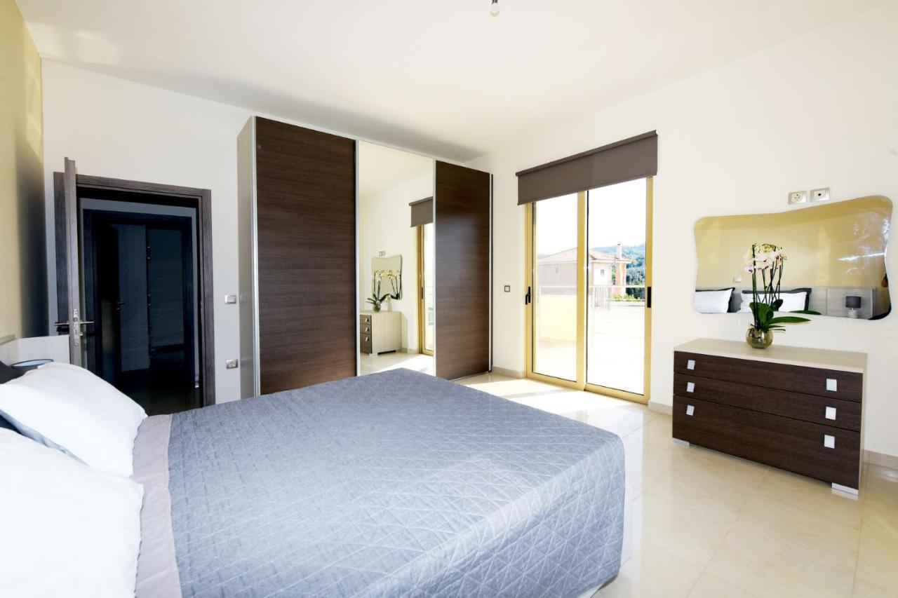 Stelia Luxury Apartments Kalavárda Buitenkant foto