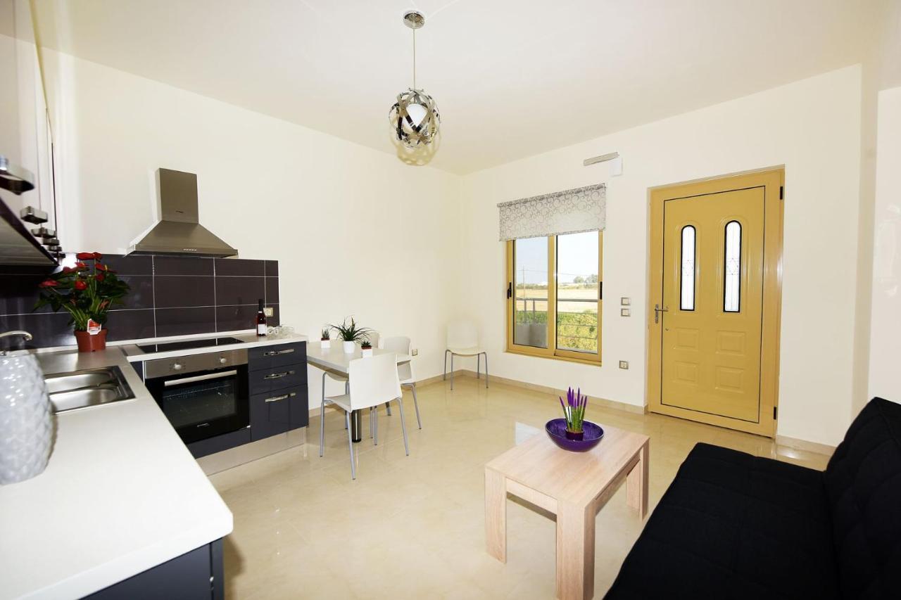Stelia Luxury Apartments Kalavárda Buitenkant foto