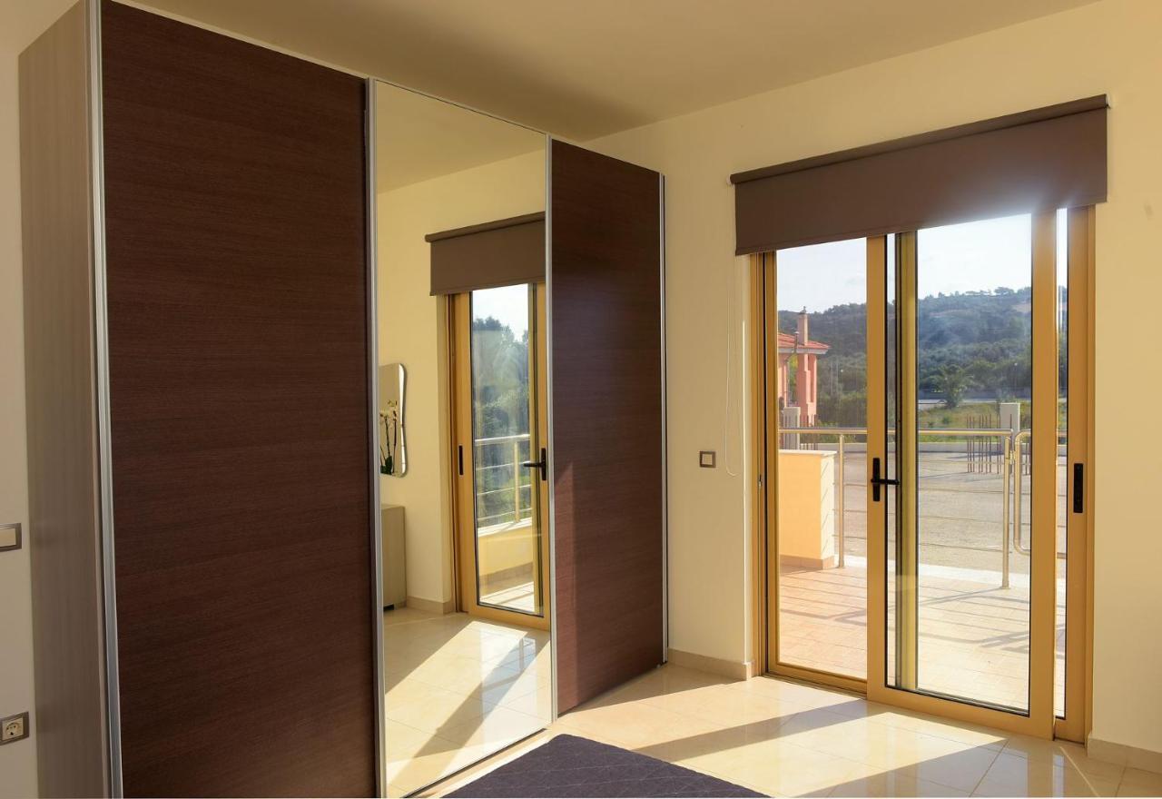 Stelia Luxury Apartments Kalavárda Buitenkant foto