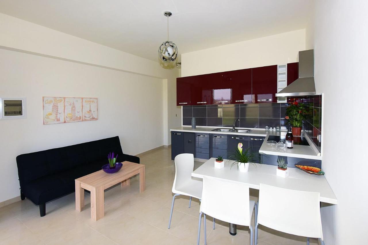 Stelia Luxury Apartments Kalavárda Buitenkant foto