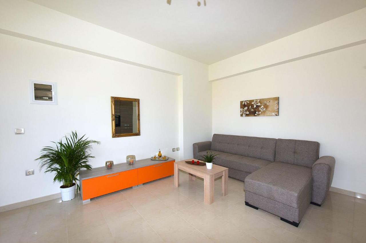 Stelia Luxury Apartments Kalavárda Buitenkant foto